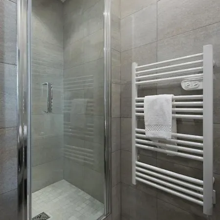 Heart Of Town 2 Bedroom Perfect Congress & Holidays By Olam * カンヌ